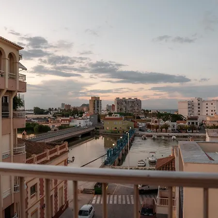 Sunset 1 Apartment